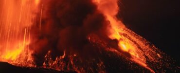 Alertă roșie de protecție civilă! Vulcanul Etna este pe cale să erupă: "Probabilitate foarte mare a unei fântâni de lavă iminente sau în desfășurare"